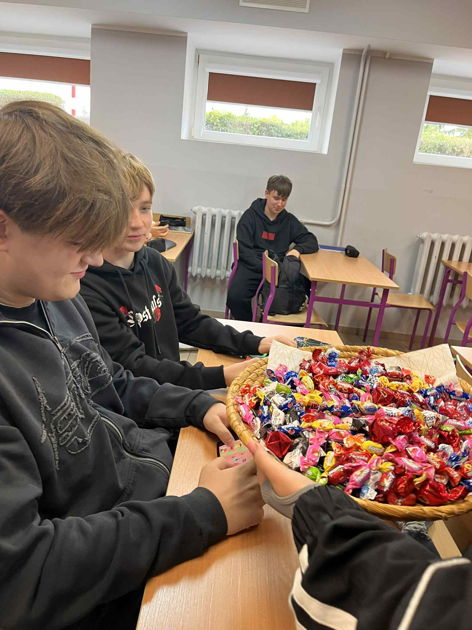 Messenger creation A0445F02 DCAA 431B AD80 5DD565BD510F