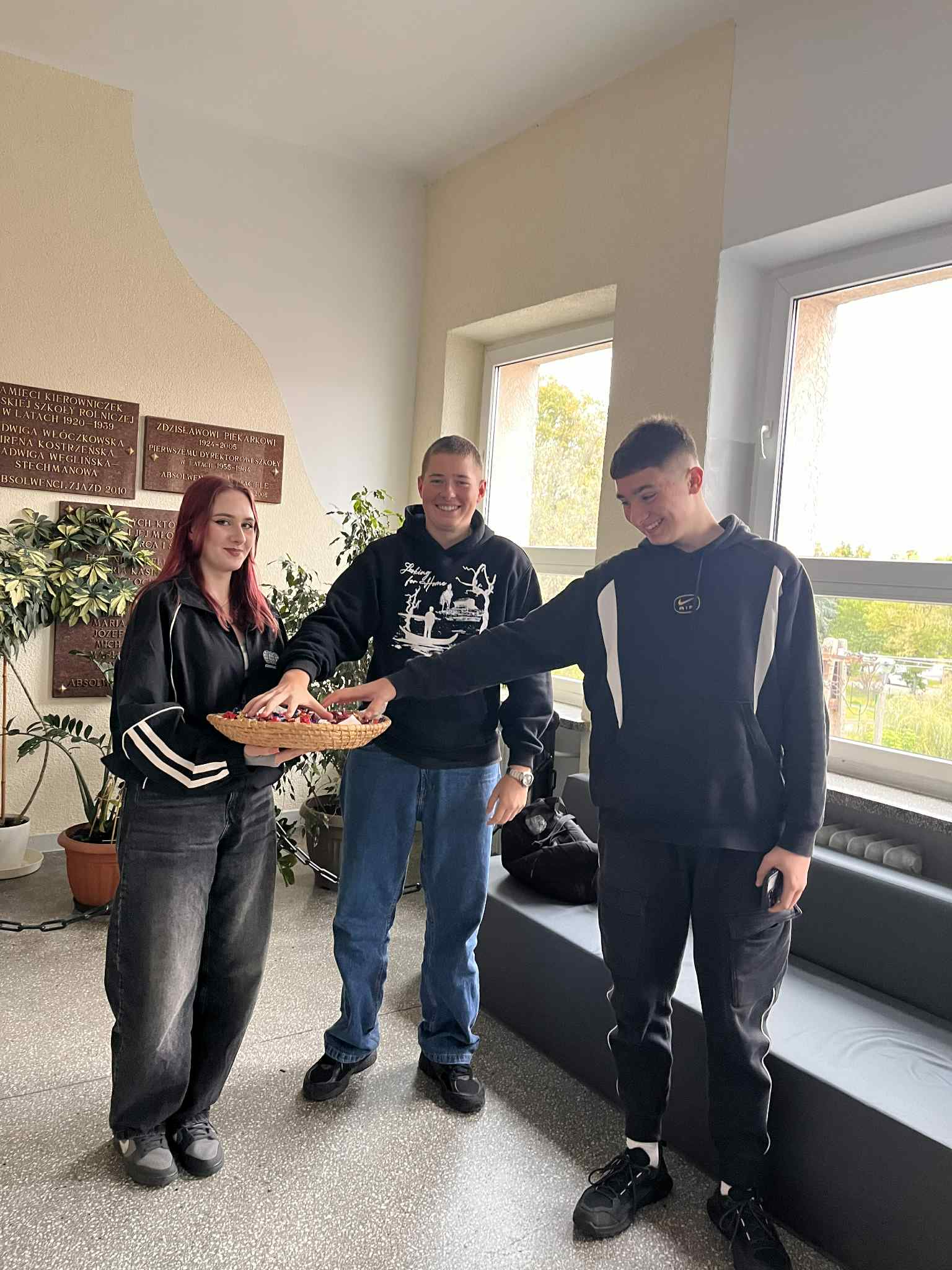 Messenger creation C9886F0A 39C1 458D 98E6 25DFA78B7A0F